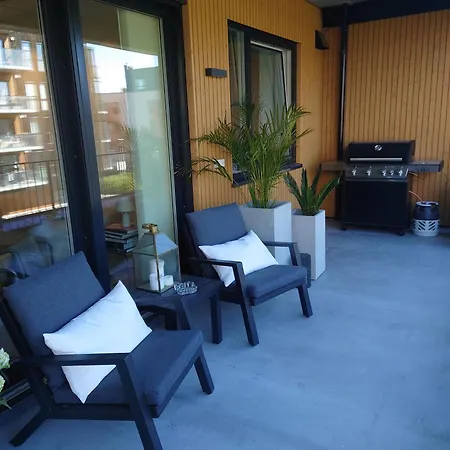 Stilren Midt Pa Lade Appartement
